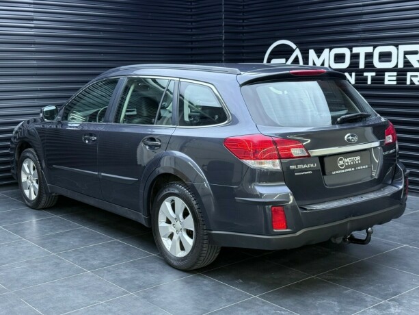 subaru-outback-bensin-2012-big-2