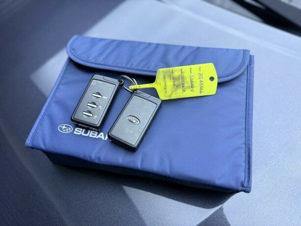 subaru-outback-bensin-2012-big-34