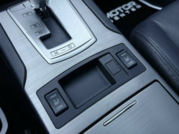 subaru-outback-bensin-2012-big-26