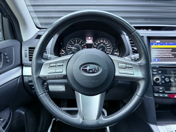 subaru-outback-bensin-2012-big-16