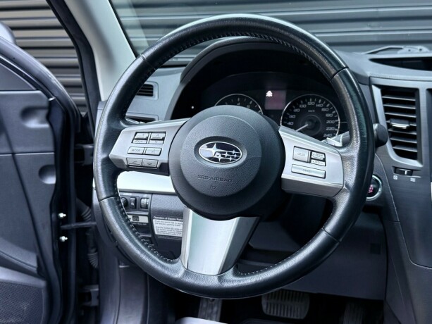 subaru-outback-bensin-2012-big-15