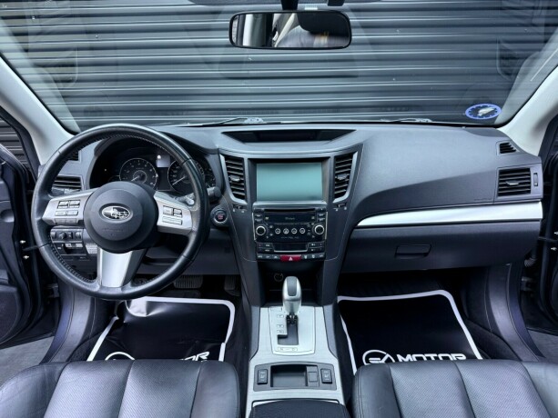 subaru-outback-bensin-2012-big-12