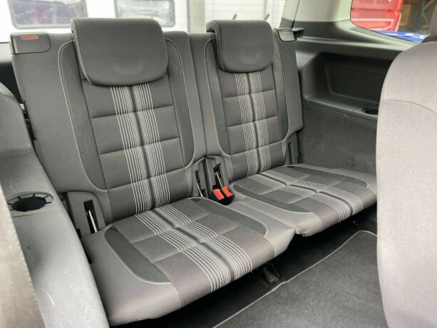 volkswagen-touran-diesel-2013-big-17