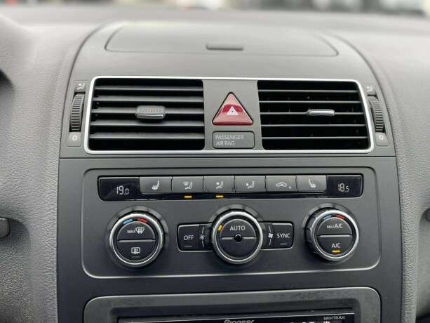 volkswagen-touran-diesel-2013-big-23