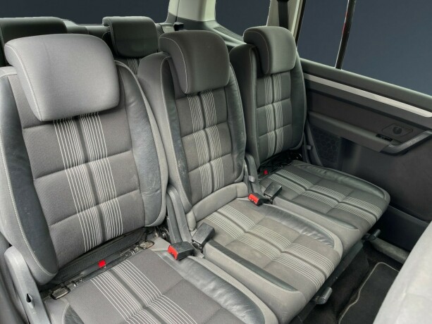 volkswagen-touran-diesel-2013-big-13
