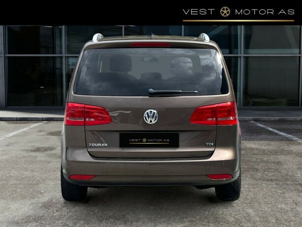 volkswagen-touran-diesel-2013-big-5