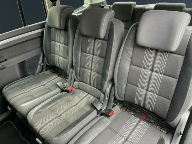 volkswagen-touran-diesel-2013-big-11