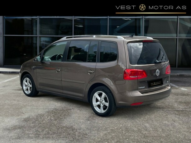 volkswagen-touran-diesel-2013-big-4