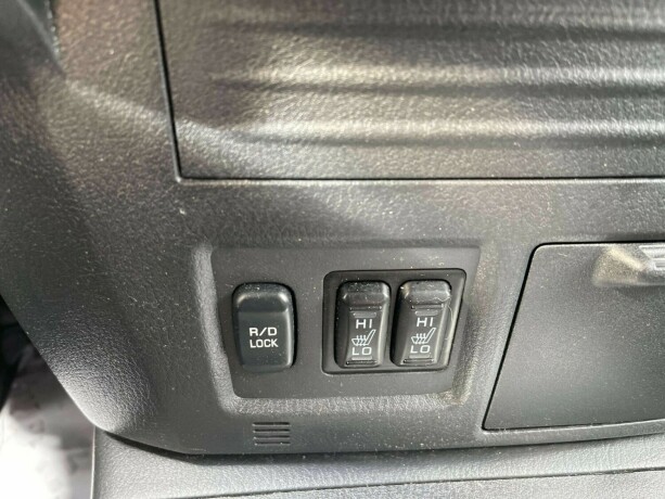 mitsubishi-pajero-diesel-2017-big-20