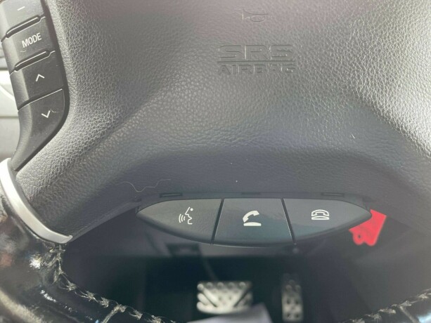 mitsubishi-pajero-diesel-2017-big-16