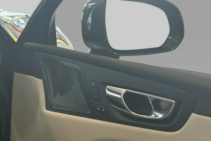 volvo-xc-60-elektrisitetbensin-2021-big-10