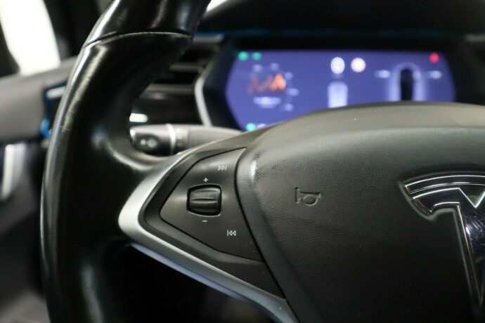 tesla-model-x-elektrisitet-2017-big-19