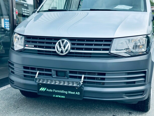 volkswagen-transporter-diesel-2019-big-3