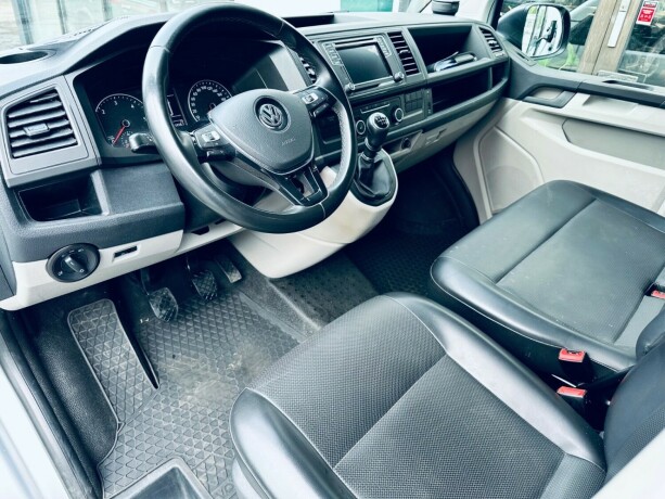 volkswagen-transporter-diesel-2019-big-11