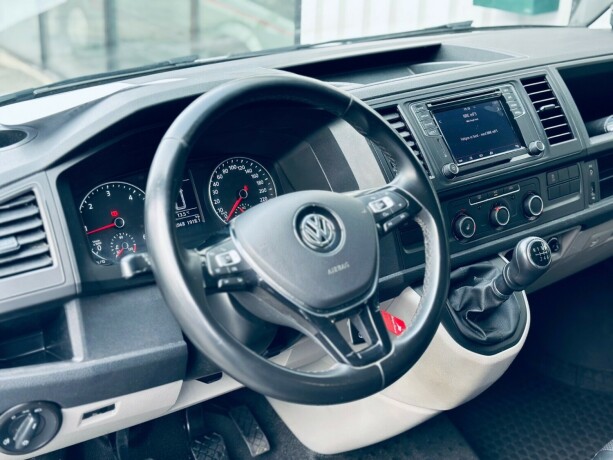 volkswagen-transporter-diesel-2019-big-10