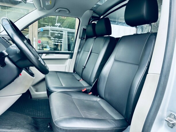 volkswagen-transporter-diesel-2019-big-12