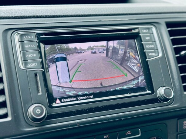 volkswagen-transporter-diesel-2019-big-20
