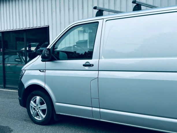 volkswagen-transporter-diesel-2019-big-7