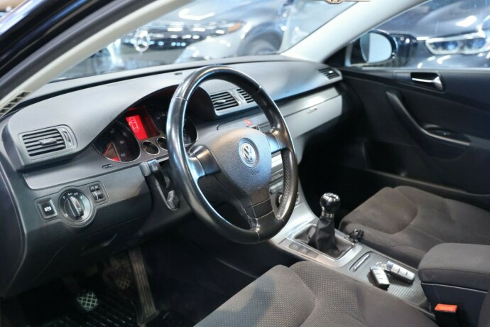 volkswagen-passat-diesel-2008-big-10