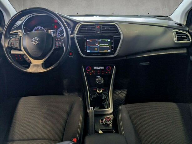 suzuki-sx4-s-cross-elektrisitetbensin-2020-big-13