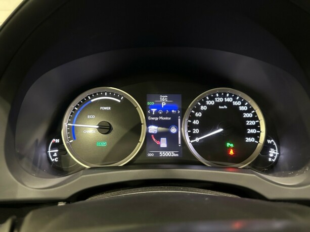 lexus-is-bensin-2013-big-17