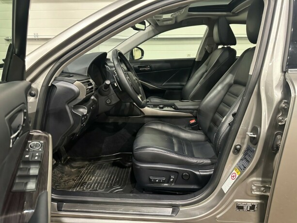lexus-is-bensin-2013-big-7