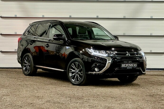 mitsubishi-outlander-elektrisitetbensin-2017-big-0