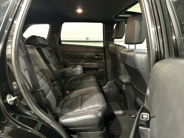 mitsubishi-outlander-elektrisitetbensin-2017-big-9