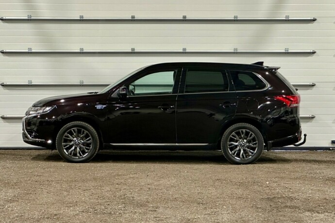 mitsubishi-outlander-elektrisitetbensin-2017-big-4