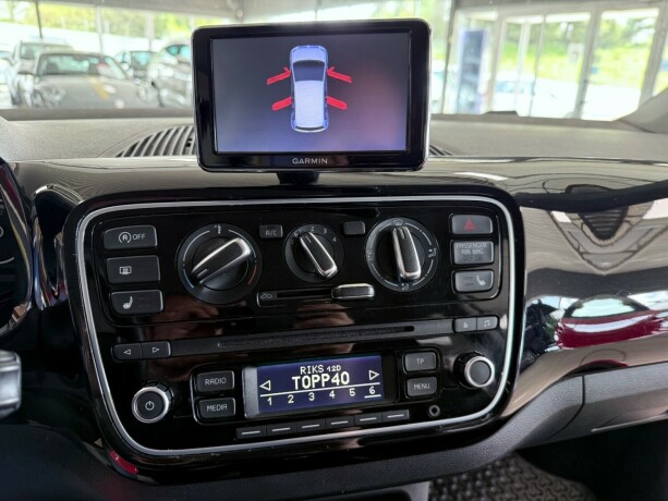 volkswagen-up-bensin-2016-big-15
