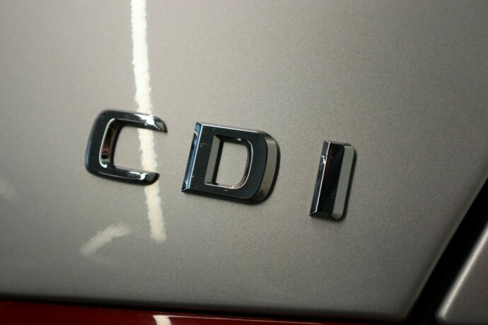 mercedes-benz-e-klasse-diesel-2010-big-41