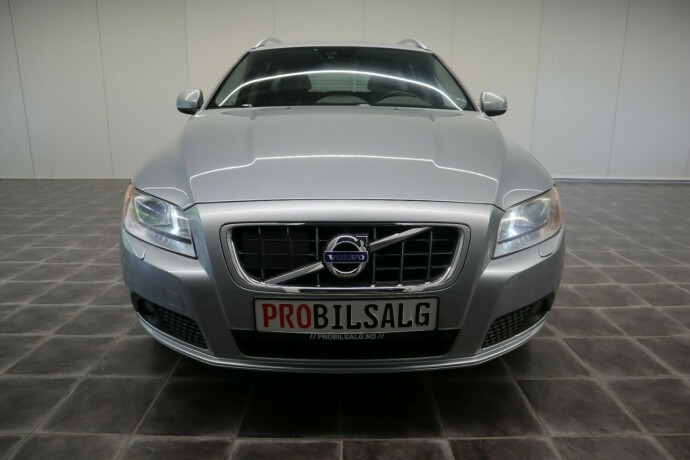 volvo-v70-diesel-2013-big-8