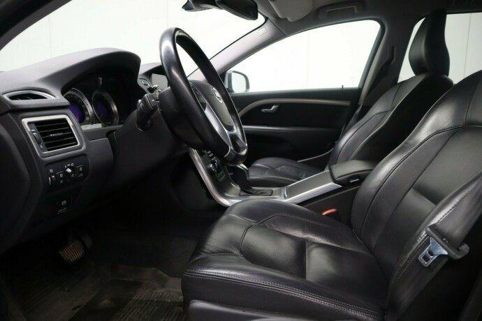 volvo-v70-diesel-2013-big-15