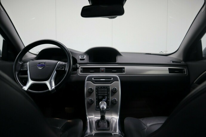volvo-v70-diesel-2013-big-17