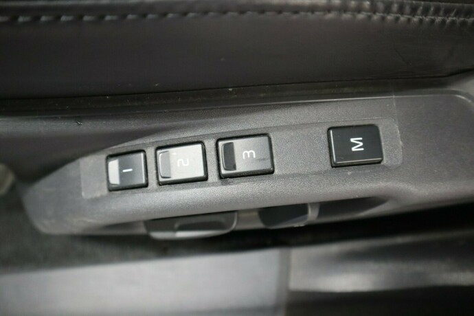 volvo-v70-diesel-2013-big-36