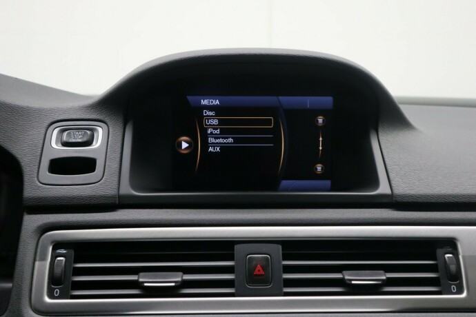 volvo-v70-diesel-2013-big-31