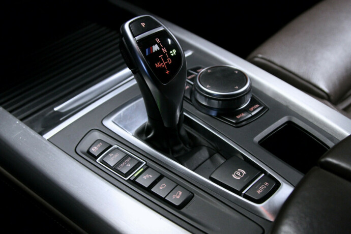 bmw-x5-diesel-2017-big-21