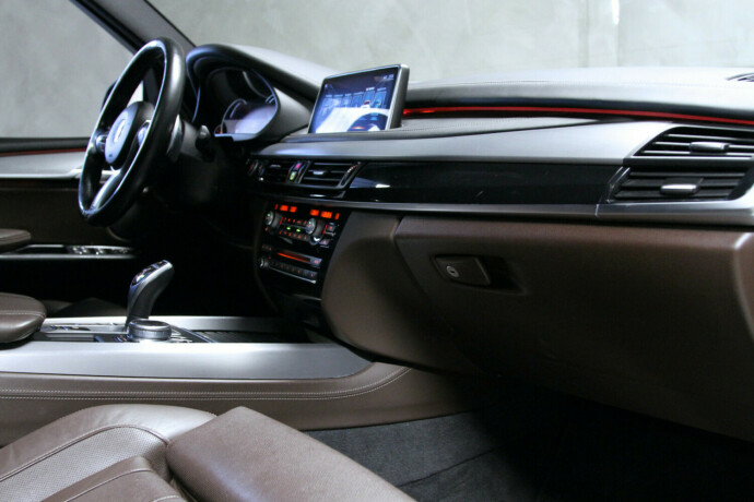 bmw-x5-diesel-2017-big-9