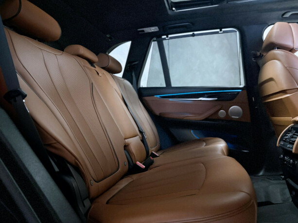 bmw-x5-bensin-2017-big-4