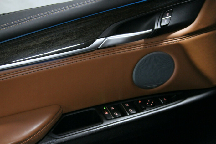 bmw-x5-bensin-2017-big-33
