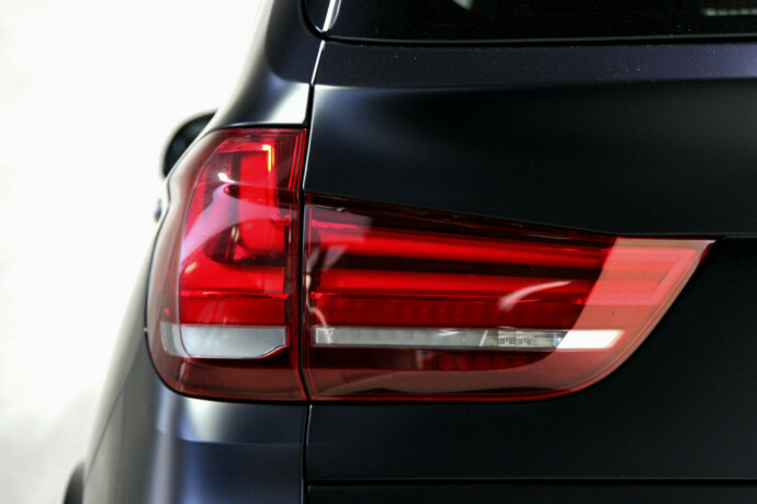 bmw-x5-bensin-2017-big-45