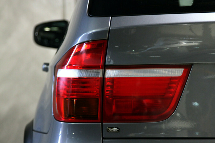 bmw-x5-diesel-2010-big-23