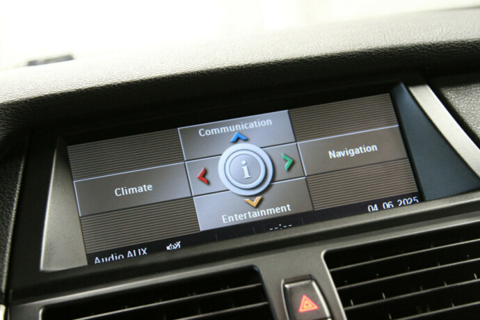 bmw-x5-diesel-2010-big-6