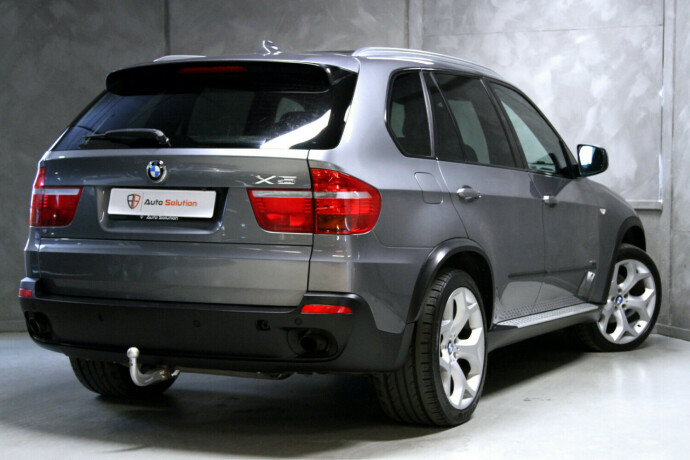 bmw-x5-diesel-2010-big-1