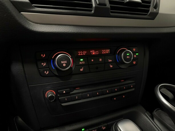 bmw-x1-diesel-2011-big-19