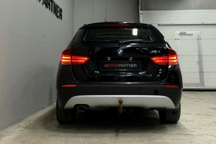 bmw-x1-diesel-2011-big-5