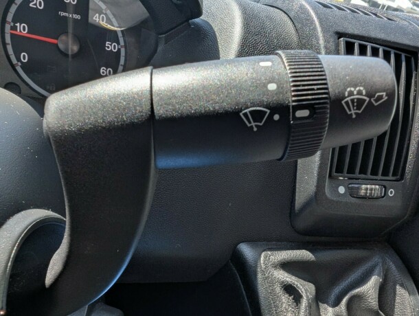 pilote-moveoo-p006xtc-diesel-2012-big-16