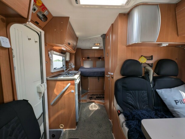 pilote-moveoo-queensbed-lav-km-god-nyttelast-truma-6eh-b-f248rerkort-lettkj248rt-u-7-meter-diesel-2012-big-26