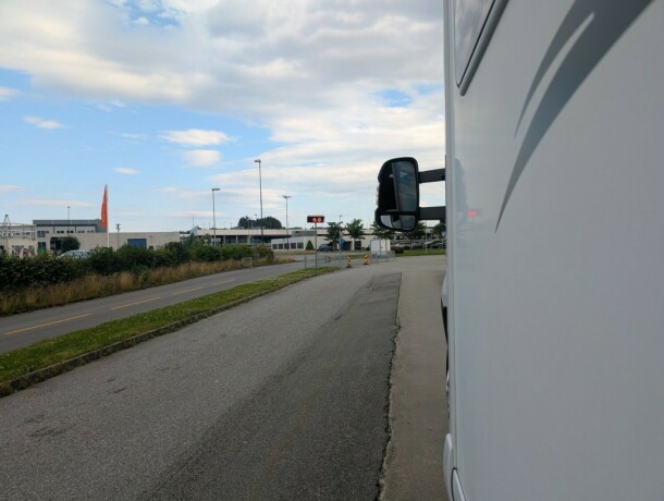 pilote-mooveo-queensbed-lav-km-god-nyttelast-truma-6eh-b-f248rerkort-lettkj248rt-u-7-meter-diesel-2012-big-42