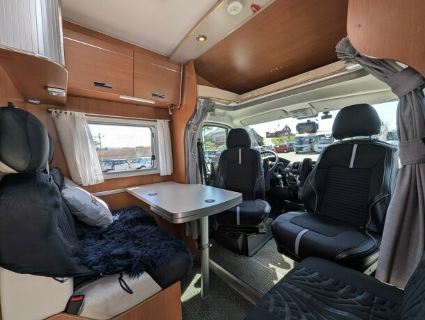 pilote-moveoo-queensbed-lav-km-god-nyttelast-truma-6eh-b-f248rerkort-lettkj248rt-u-7-meter-diesel-2012-big-25
